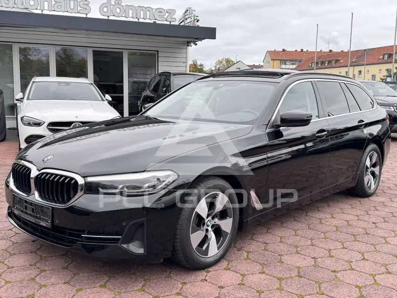 2021 BMW 520