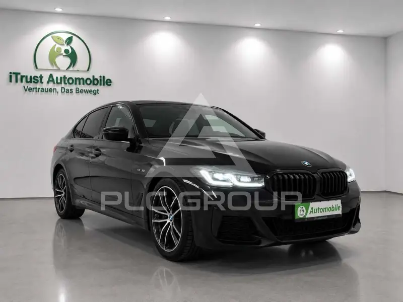 2021 BMW 520