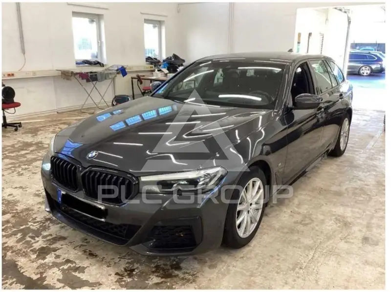 2021 BMW 520