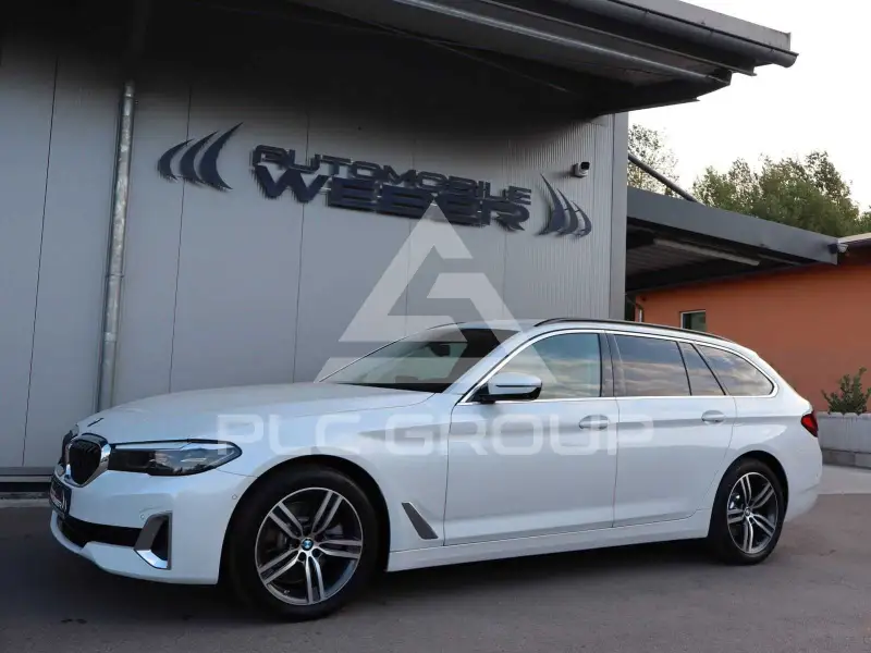 2021 BMW 520