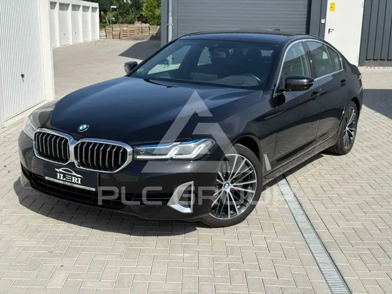 2021 BMW 520