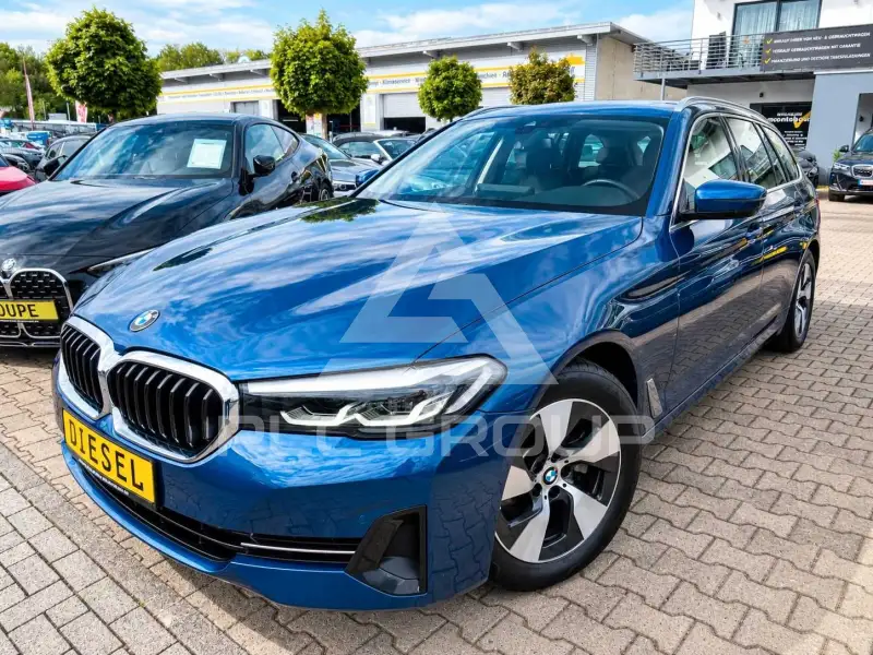 2021 BMW 520