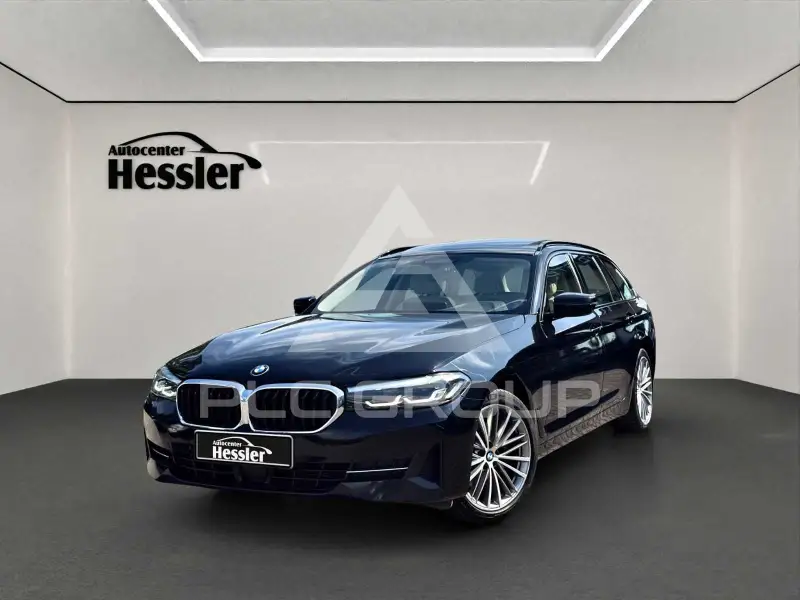 2021 BMW 520