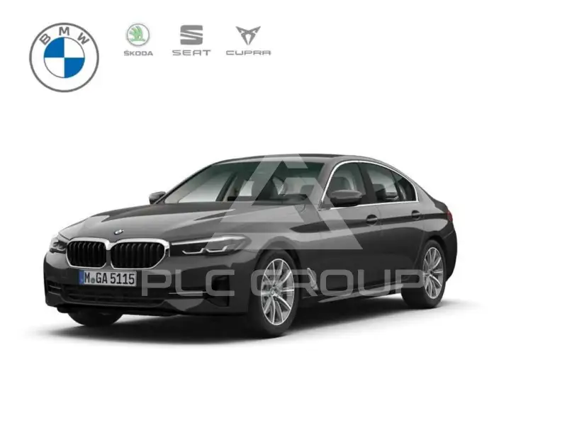 2021 BMW 520