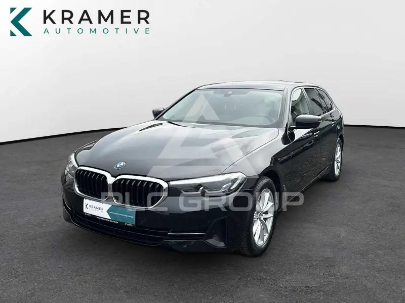 2021 BMW 520