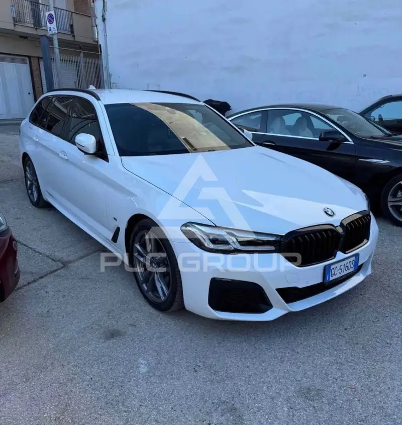 2021 BMW 520