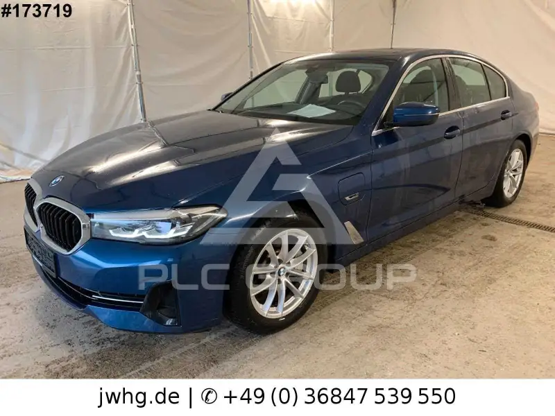 2021 BMW 520