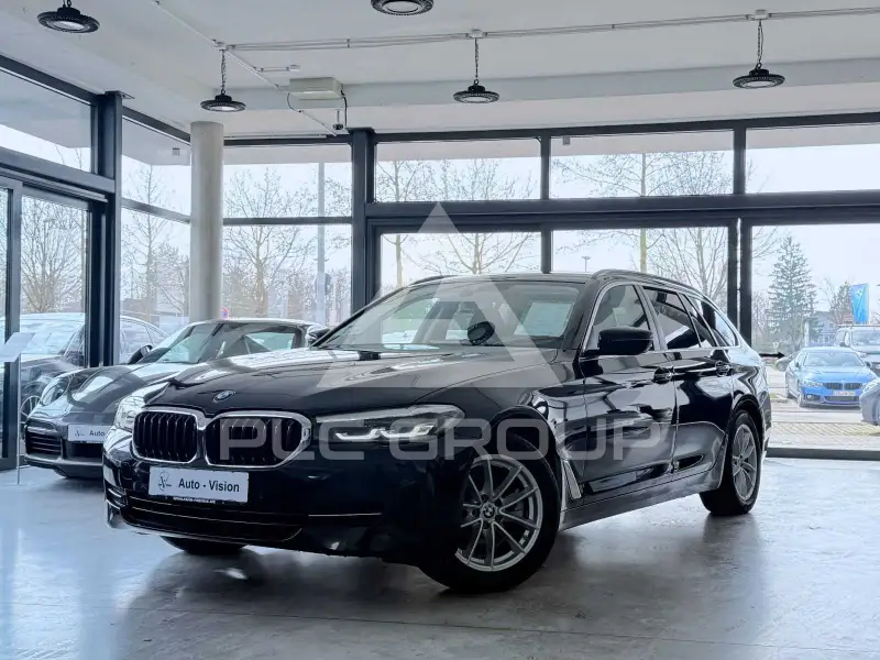 2021 BMW 520