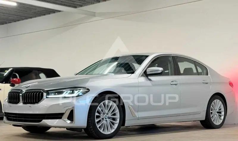 2021 BMW 520