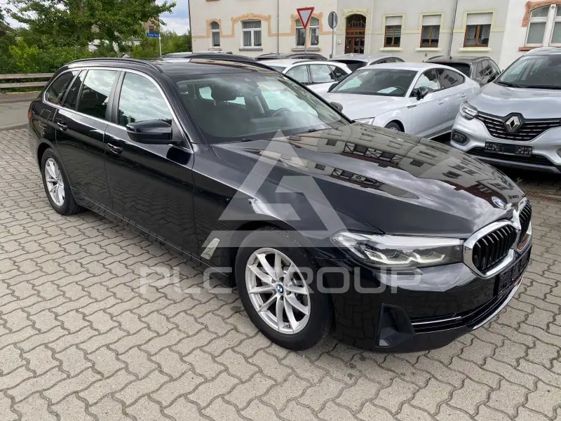 2021 BMW 520