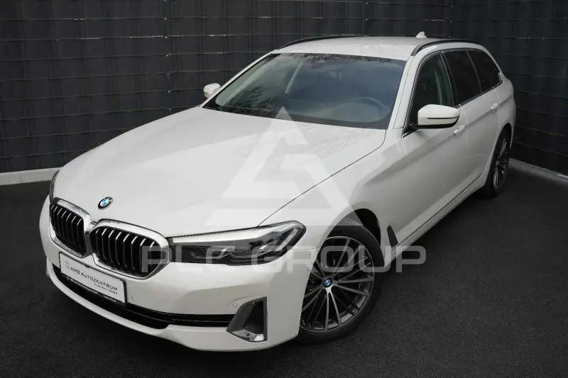 2021 BMW 520