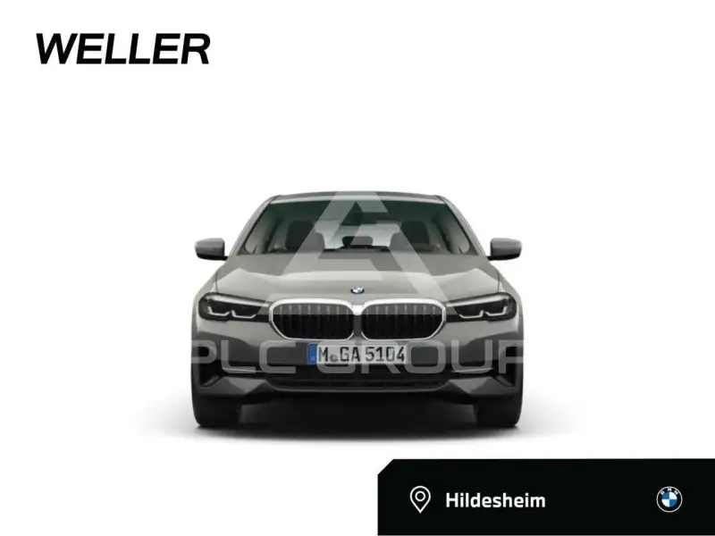 2021 BMW 520
