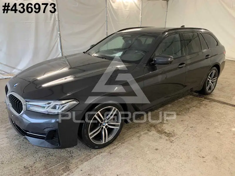 2021 BMW 520