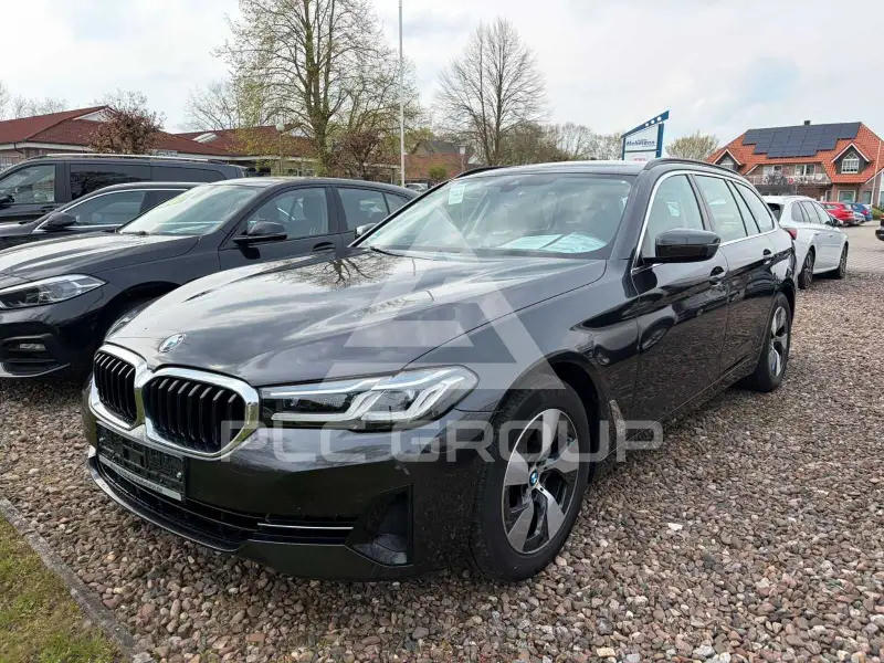 2021 BMW 520