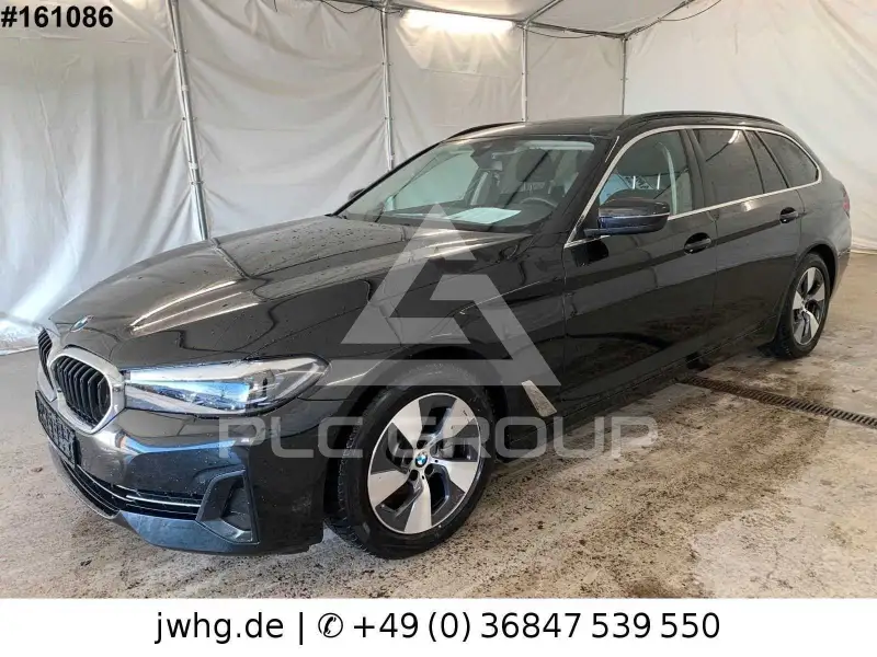 2021 BMW 520