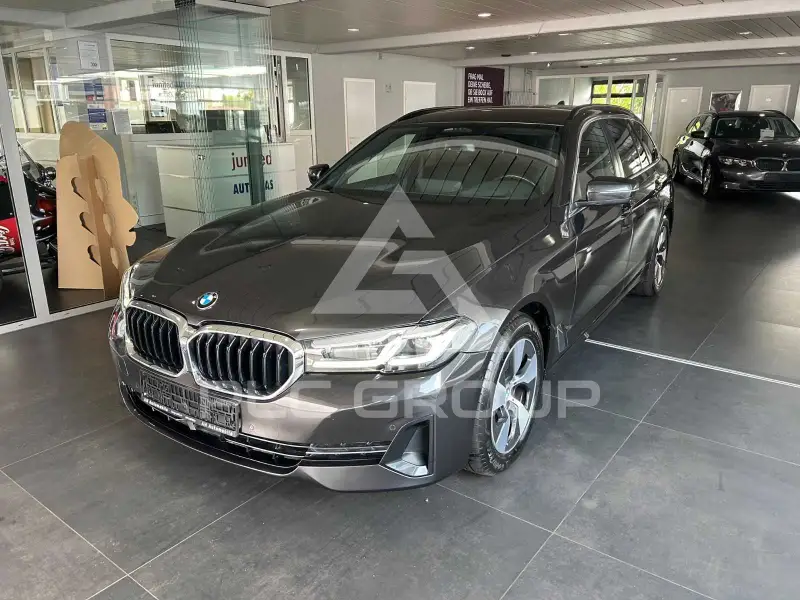 2021 BMW 520