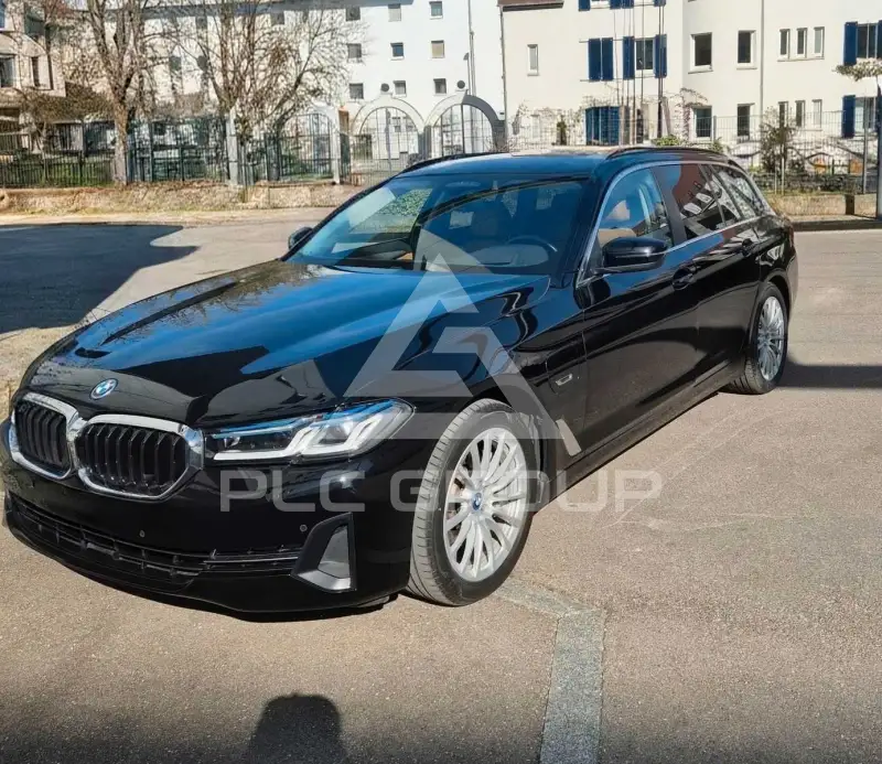 2021 BMW 520