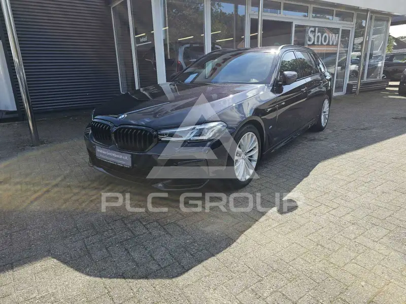 2021 BMW 520
