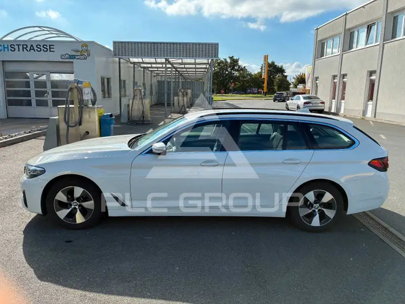 2021 BMW 520