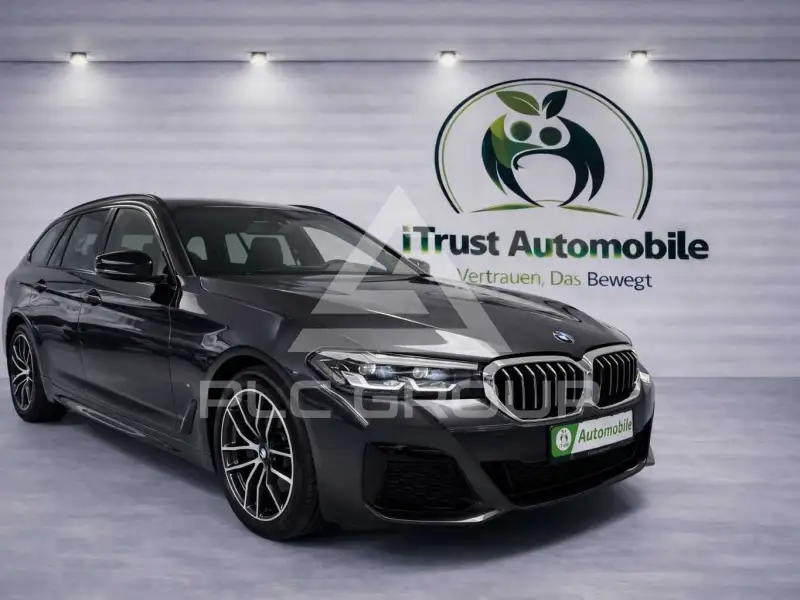 2021 BMW 520