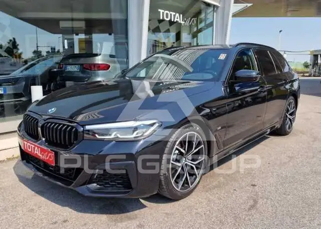 2021 BMW 520
