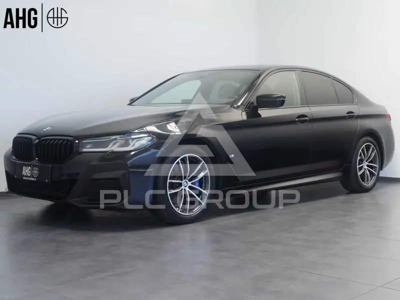 2021 BMW 520