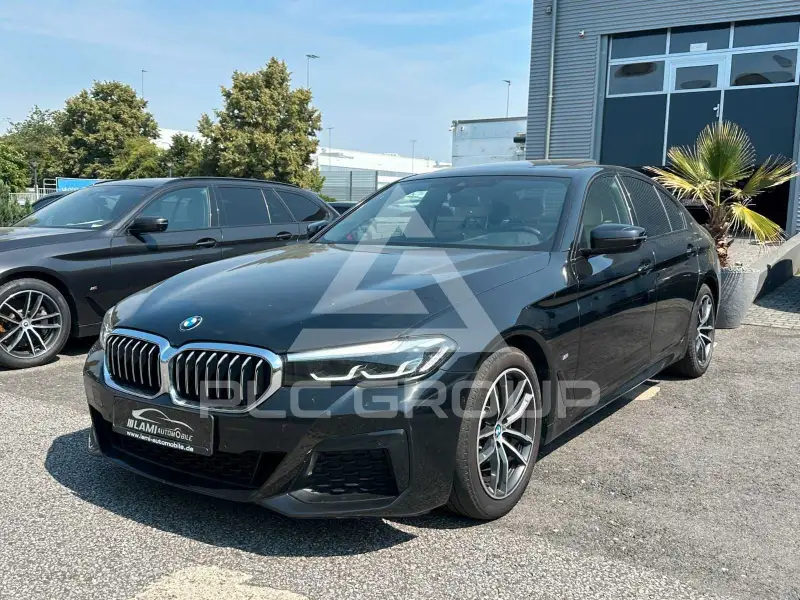2021 BMW 520