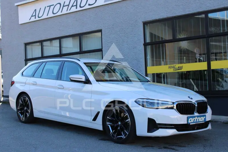 2021 BMW 520