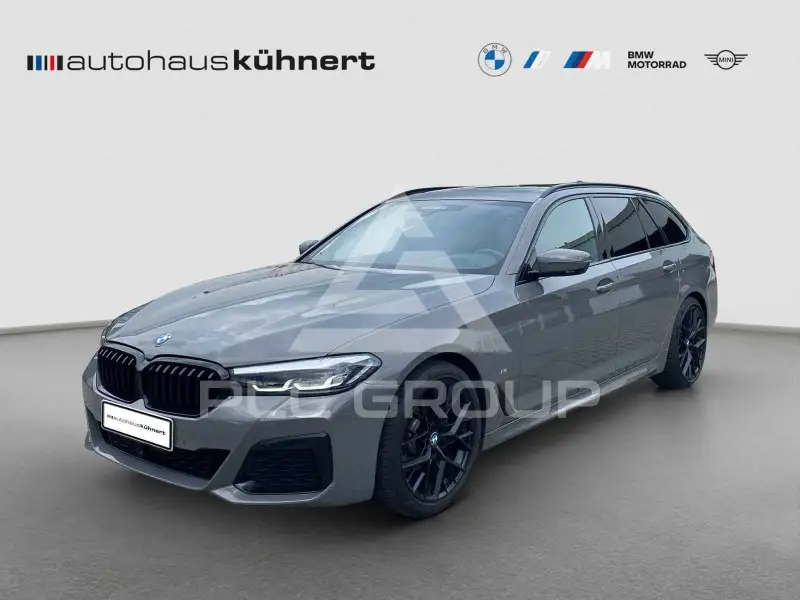 2021 BMW 520
