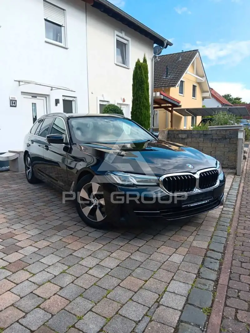 2021 BMW 520