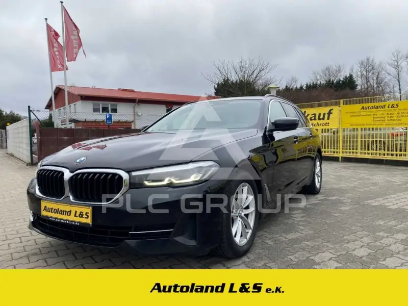 2021 BMW 520
