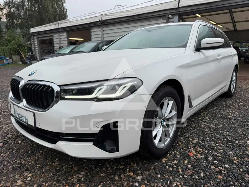 2021 BMW 520