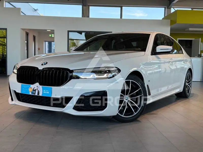 2021 BMW 520