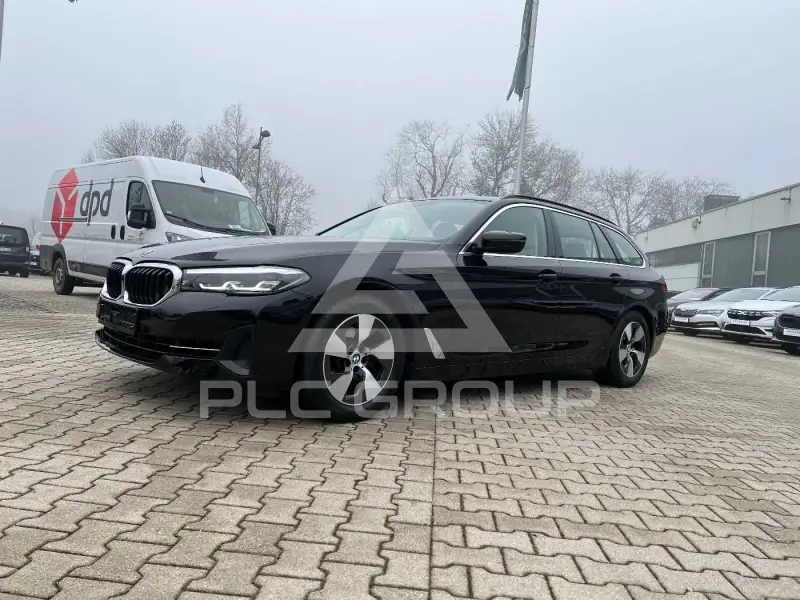 2021 BMW 520