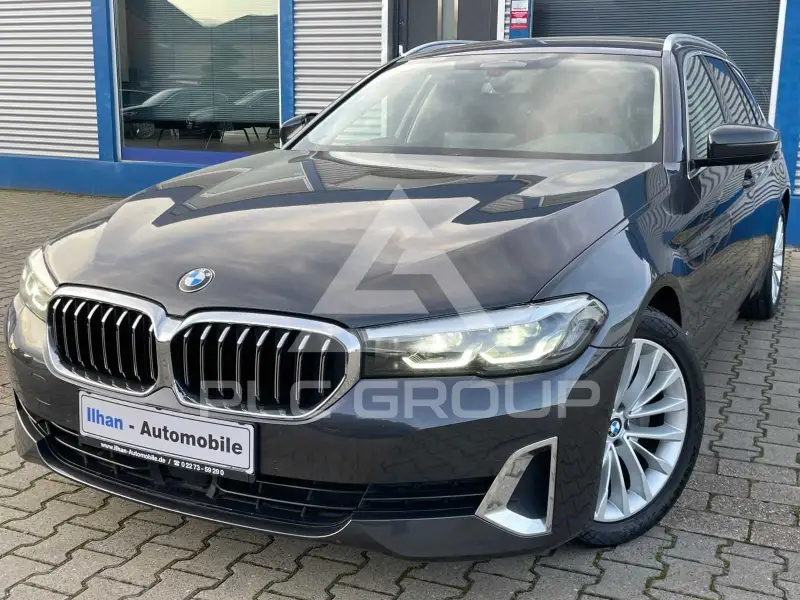 2021 BMW 520