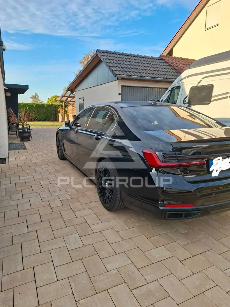 2021 BMW 730
