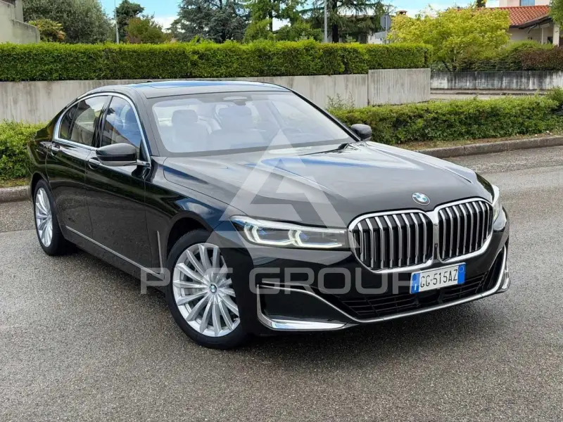 2021 BMW 730