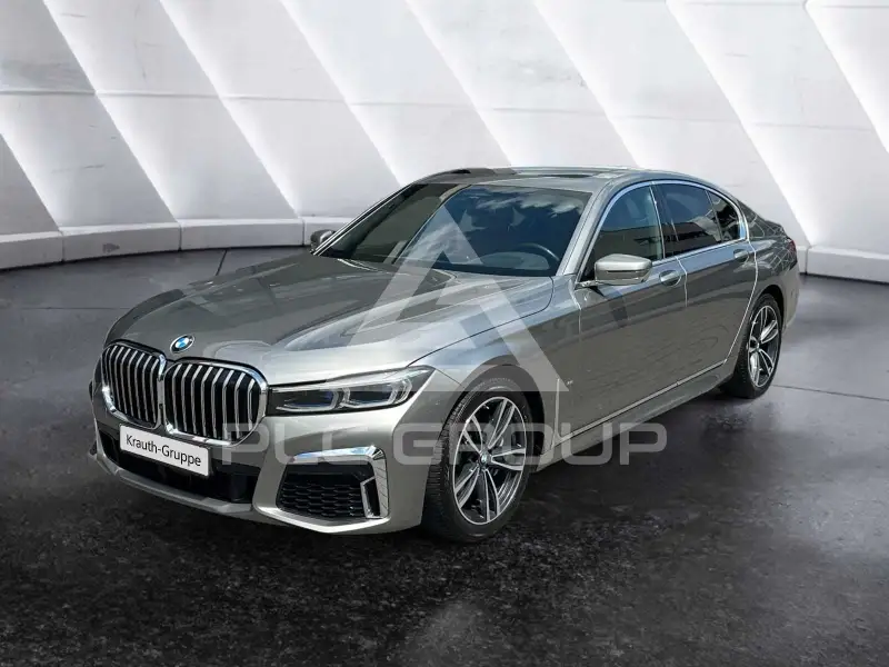 2021 BMW 730