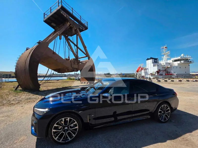 2021 BMW 730