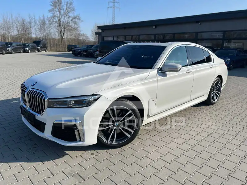 2021 BMW 730