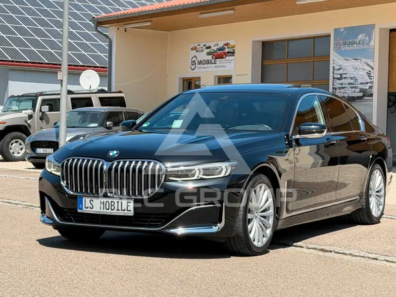 2021 BMW 730