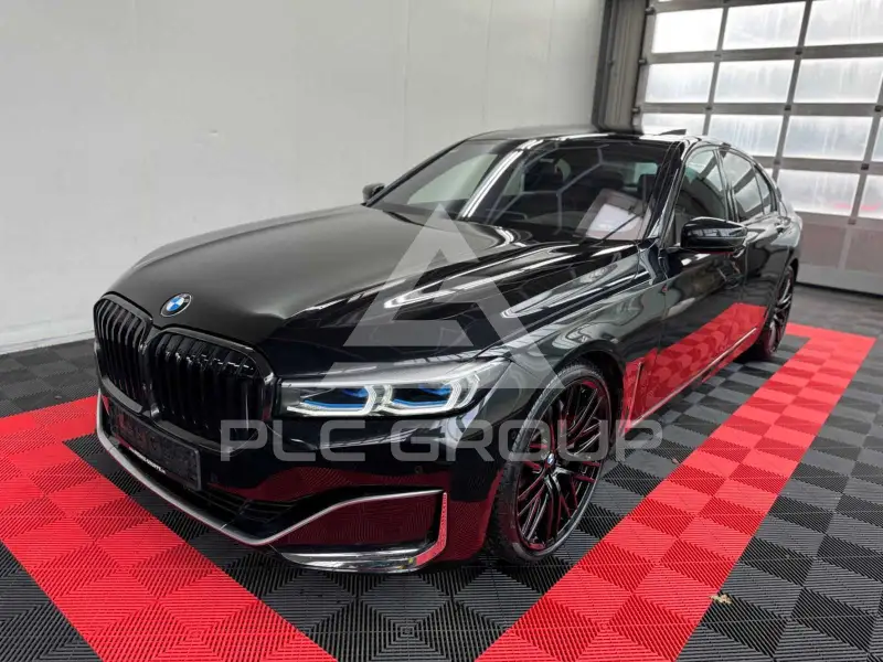 2021 BMW 730