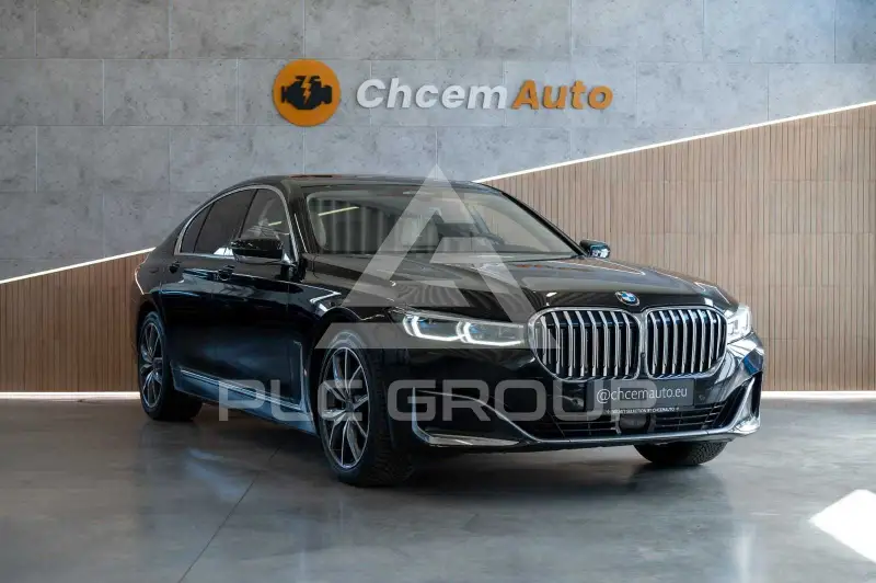 2021 BMW 730