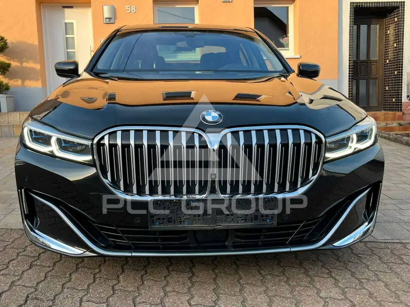 2021 BMW 730