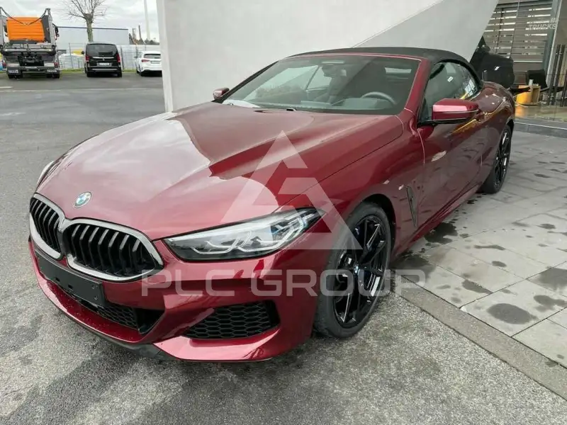 2021 BMW M8