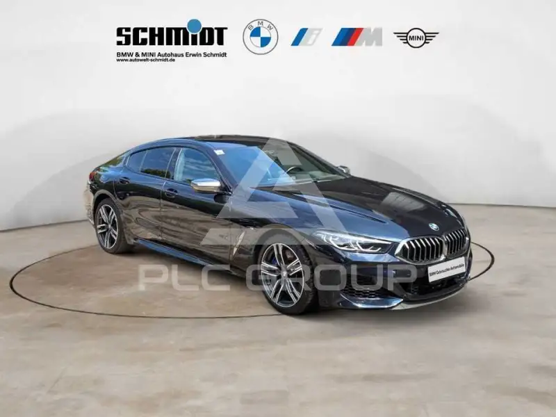 2021 BMW M8