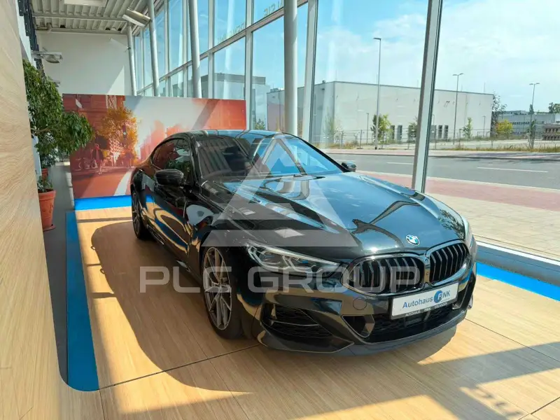 2021 BMW M8
