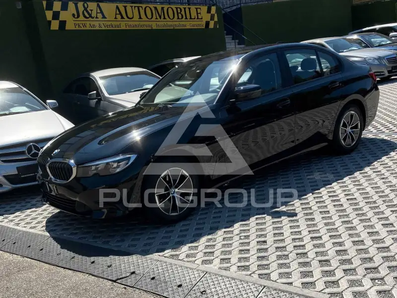 2021 BMW 318