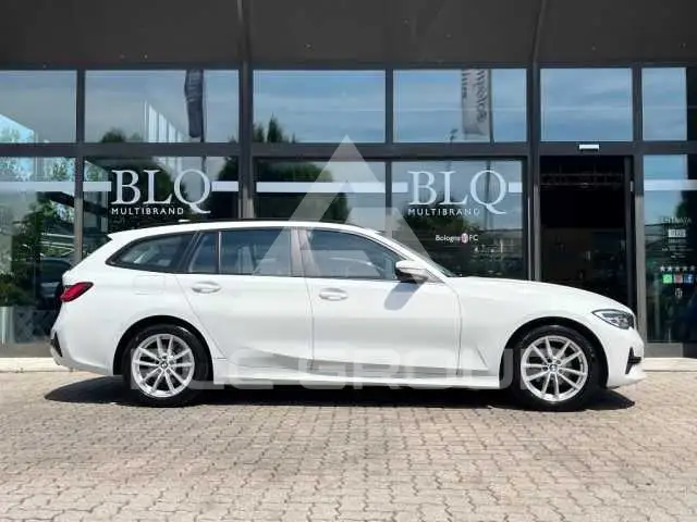 2021 BMW 318