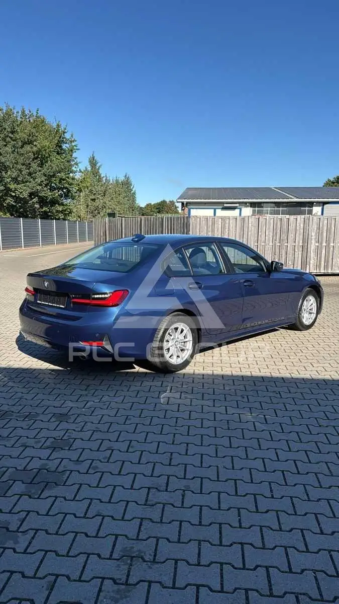2021 BMW 318